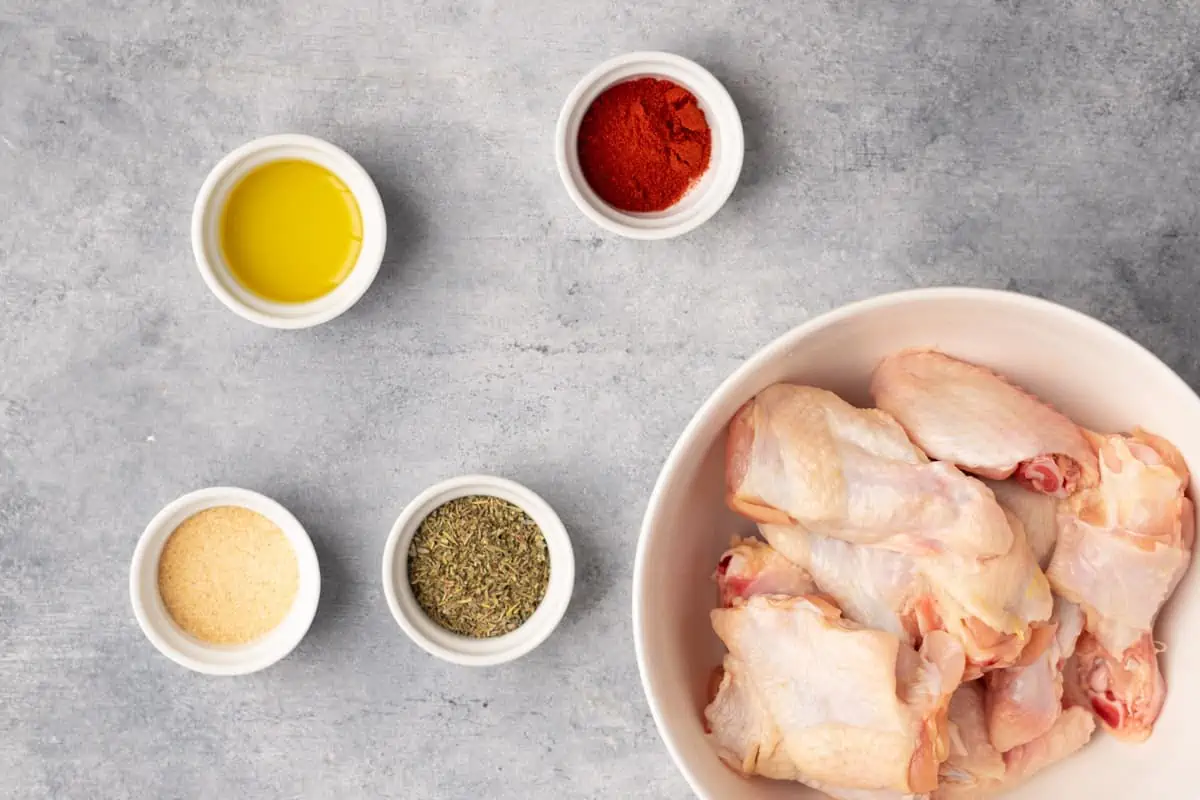ingredients to make chicken wings without flour in the air fryer.