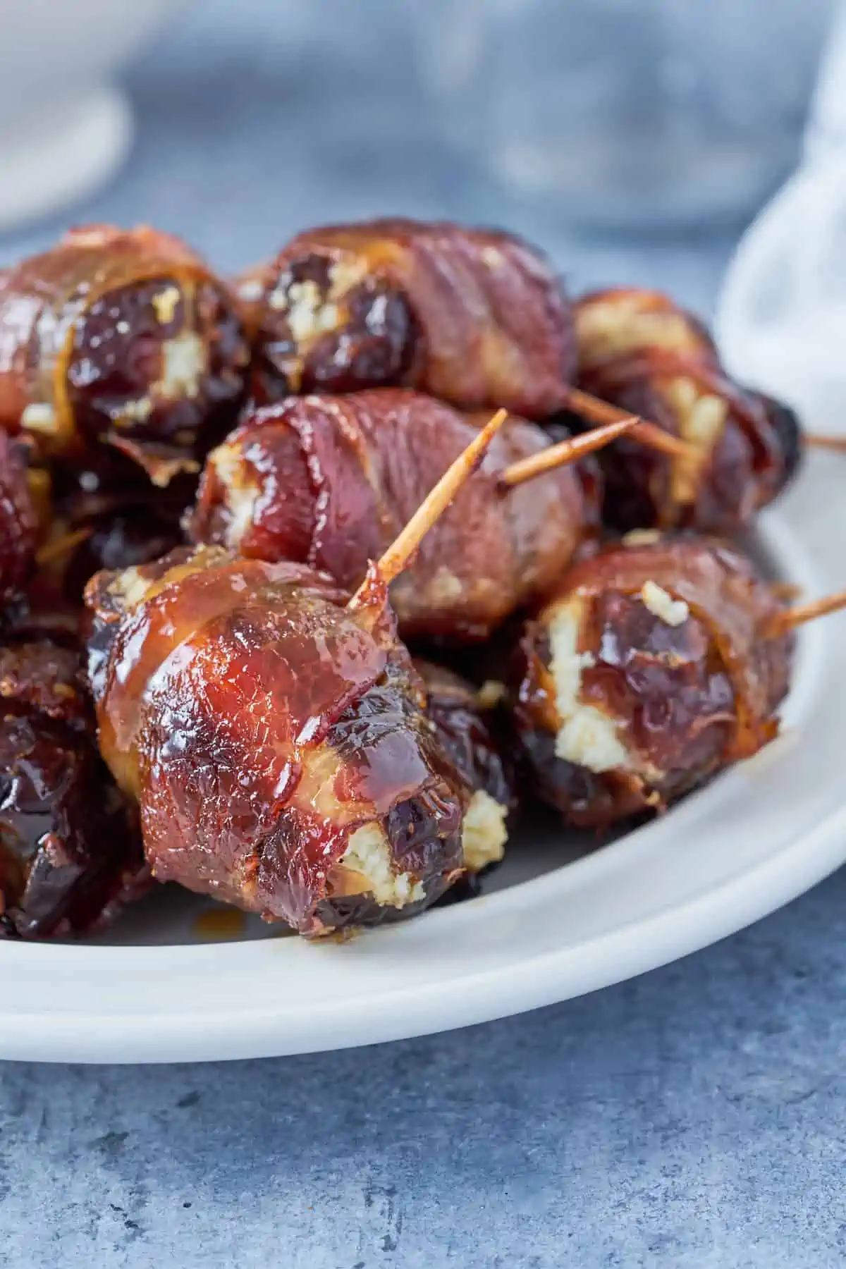 air fryer bacon wrapped dates