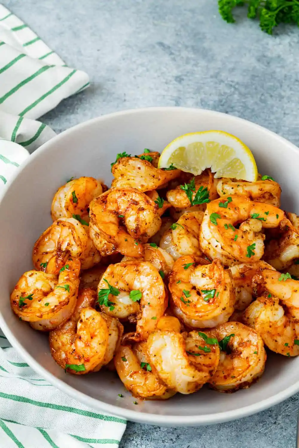 https://enjoycleaneating.com/wp-content/uploads/2022/08/air-fryer-old-bay-shrimp_-26.webp