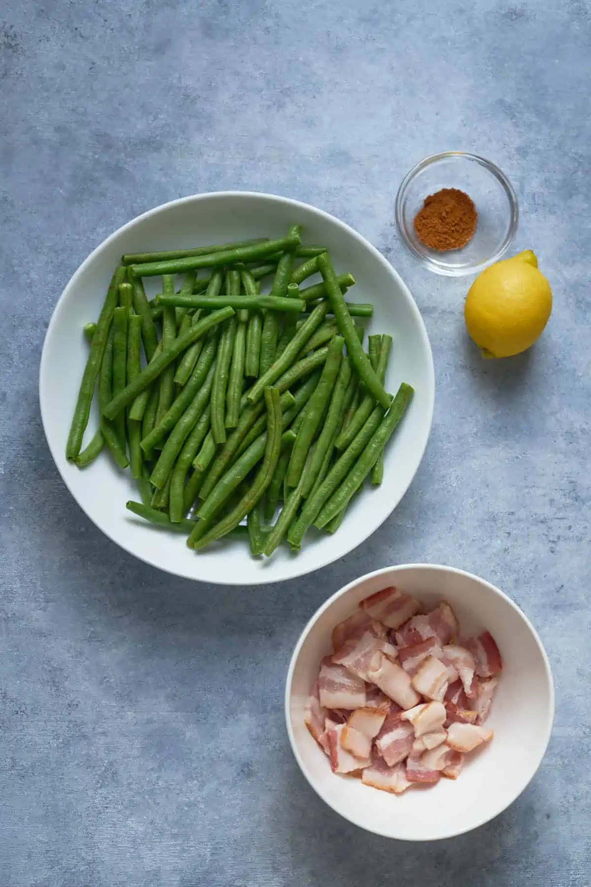Ingredients to make green beans and bacon.