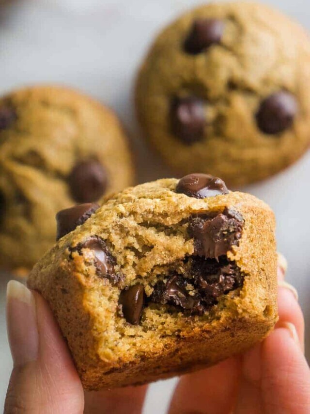 Delicious Chocolate Chip Banana Oatmeal Muffins