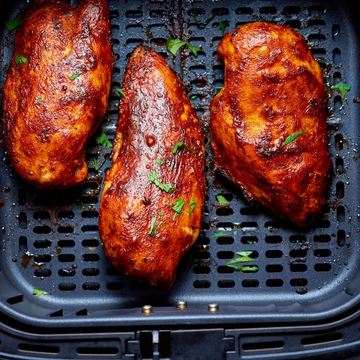 perfect temperature for chicken breast in the air fryer basket.